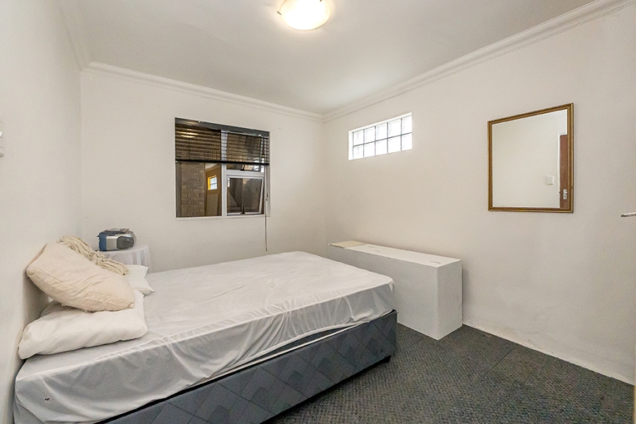 7 Bedroom Property for Sale in Lentegeur Western Cape